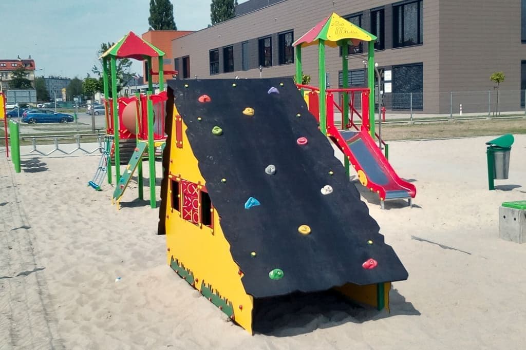 Játszóterek — gyártópartnerünk megvalósult telepítése